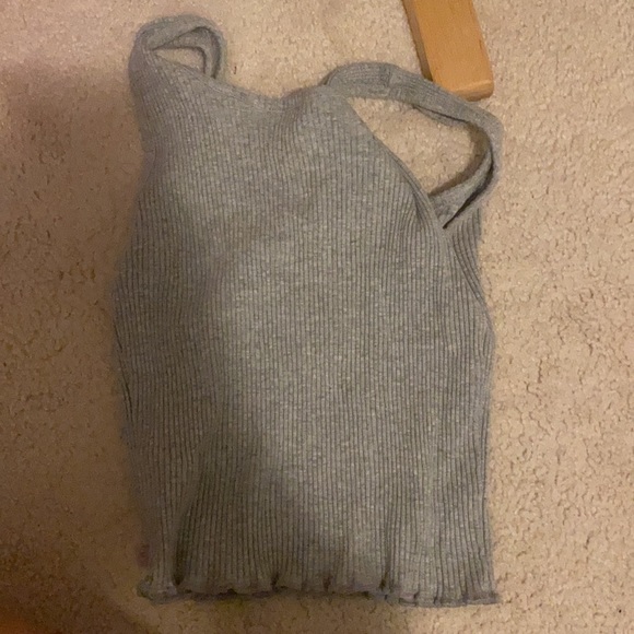 Grey cotton barley worn crop top with some buttons - Picture 2 of 3